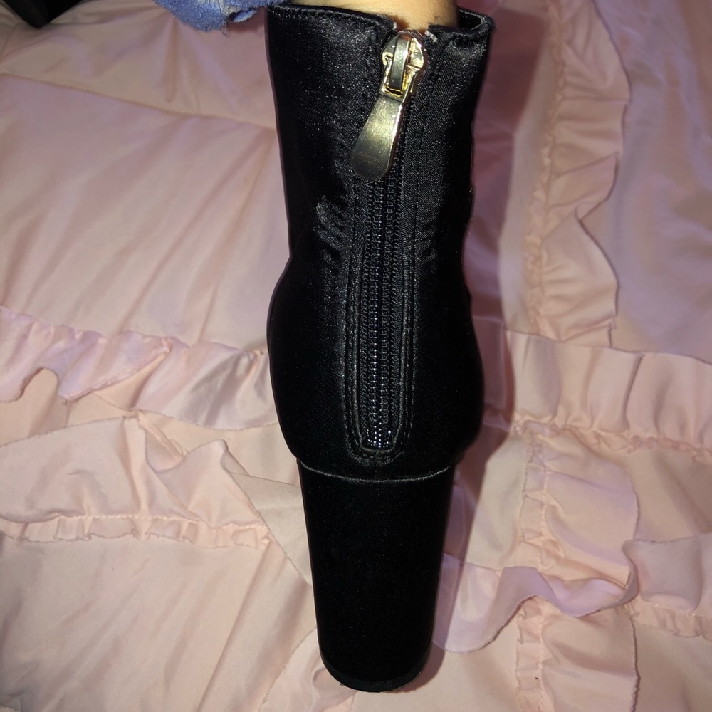 Embroidered Booties!! - Picture 3 of 3